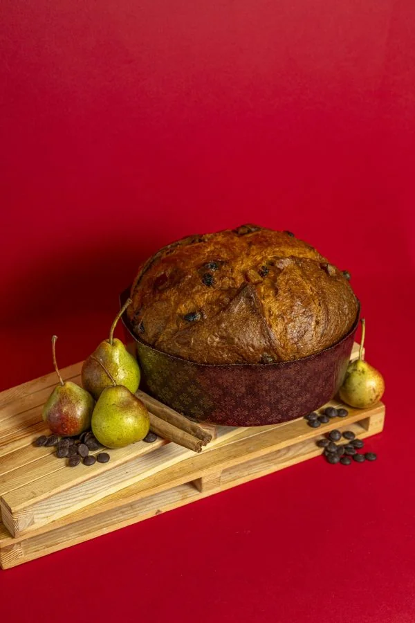 Panettone PanRisciola Casa Priolo con pere risciola di Bojano